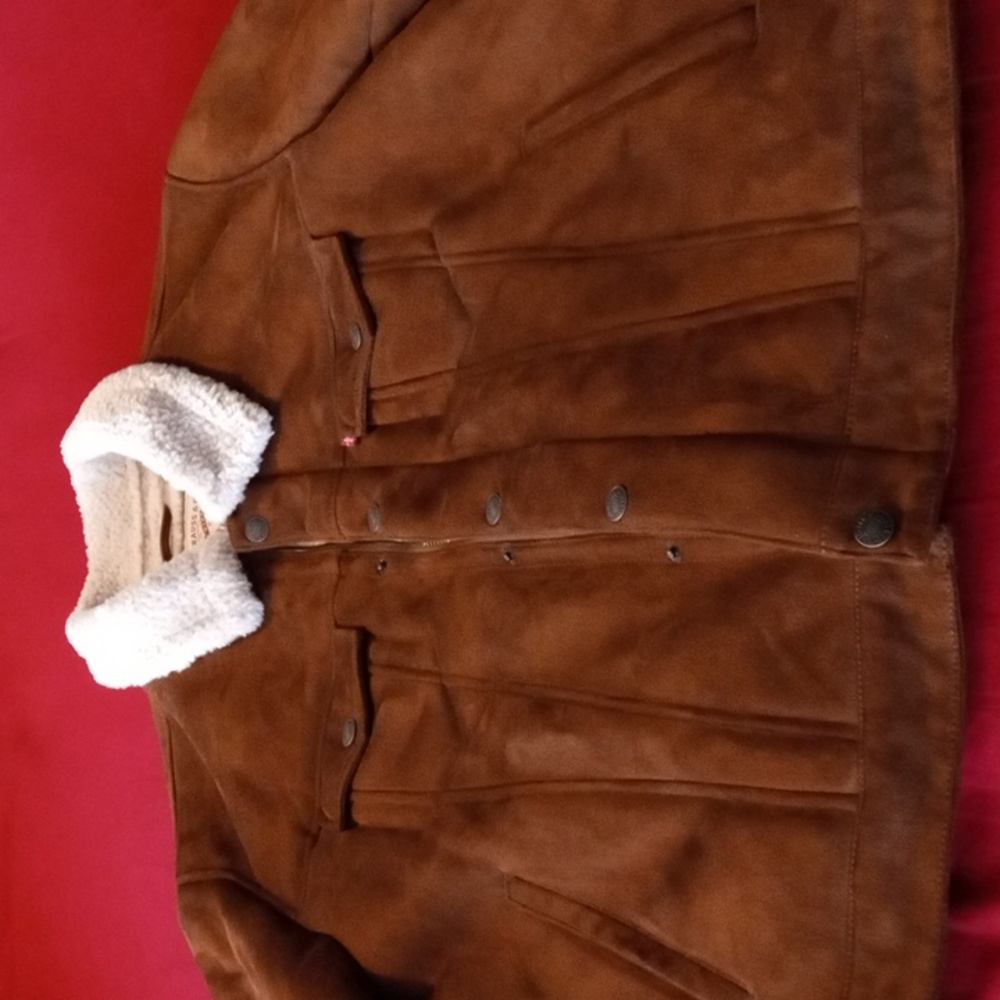 LEVI'S STRAUSS.